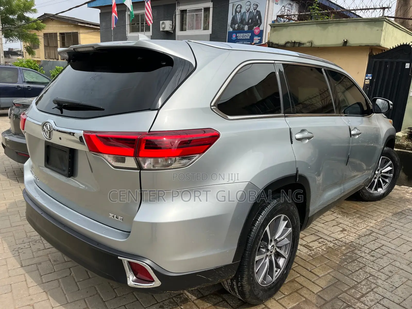 Toyota Highlander XLE 2019 Silver