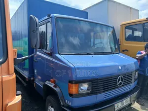 Mercedes Benz 1999 Blue