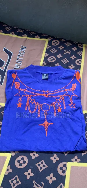 100% Boutique Unisex Tees(Polo)