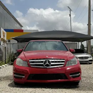 Mercedes-Benz C300 2013 Red