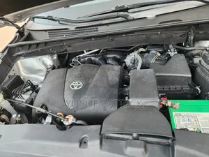 Toyota Highlander 2018 Silver