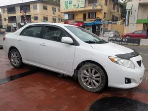 Toyota Corolla 2010 White