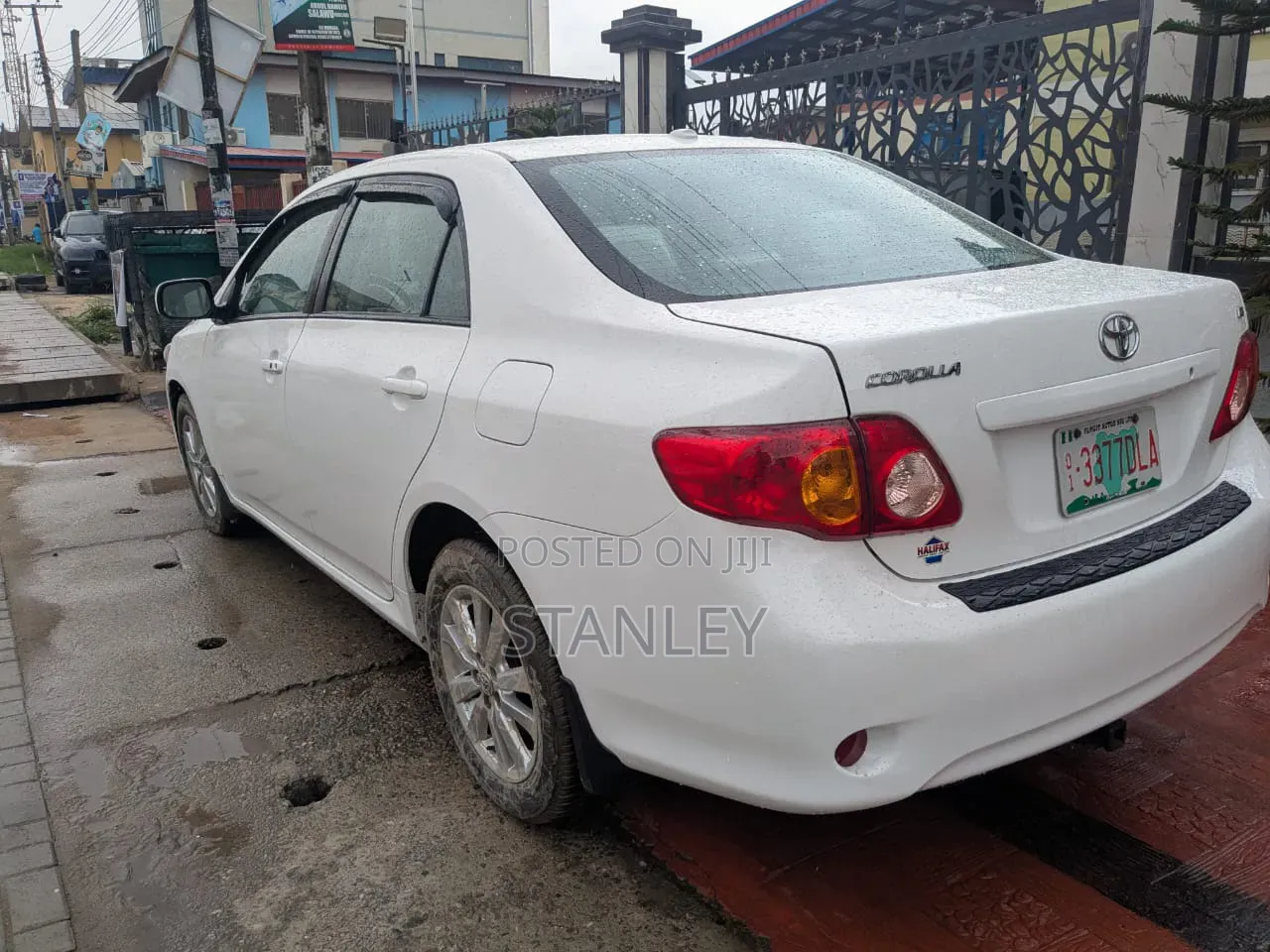 Toyota Corolla 2010 White