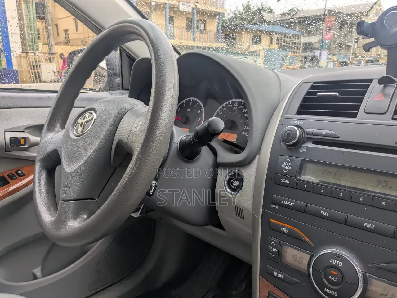 Toyota Corolla 2010 White