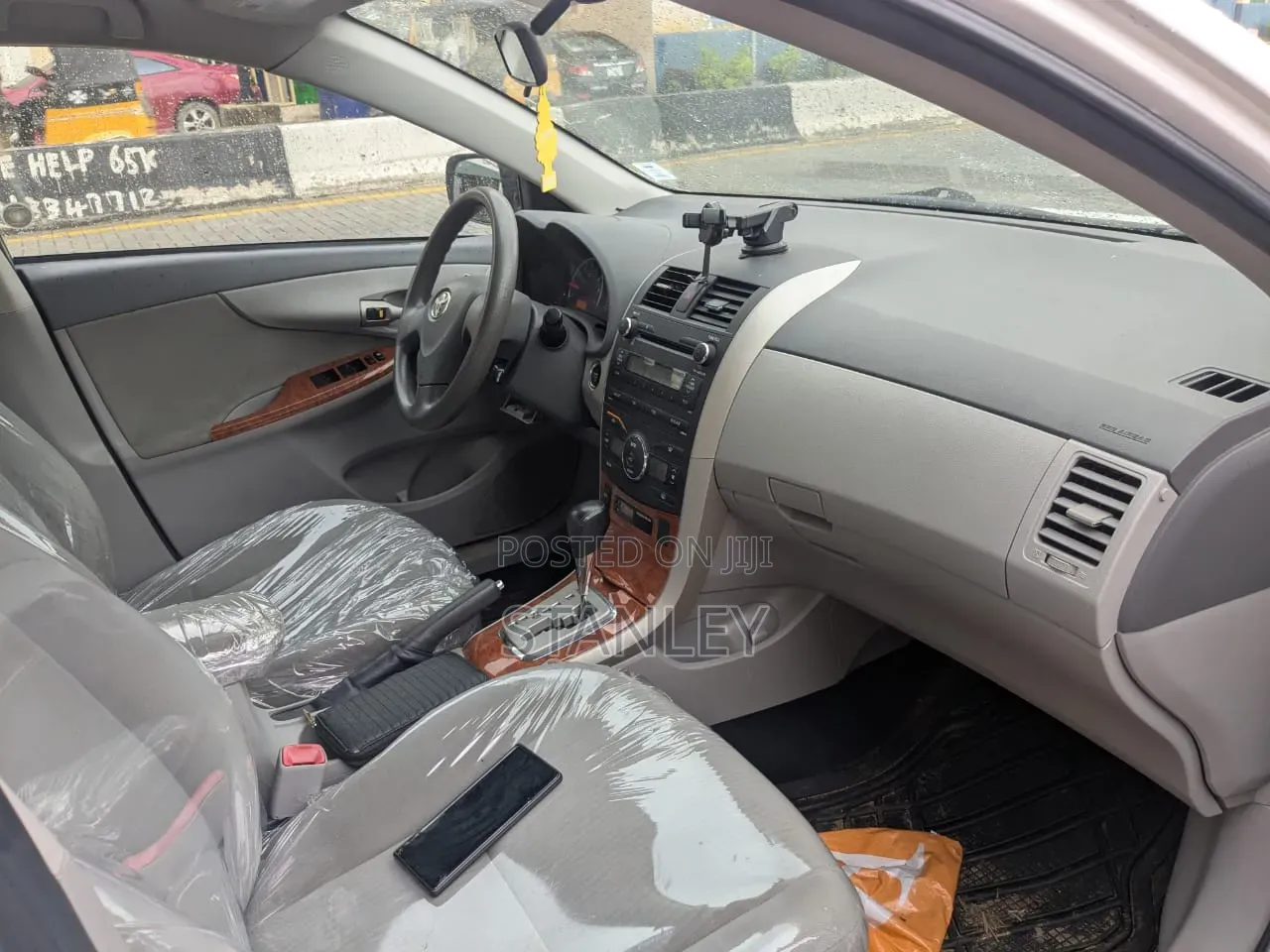 Toyota Corolla 2010 White