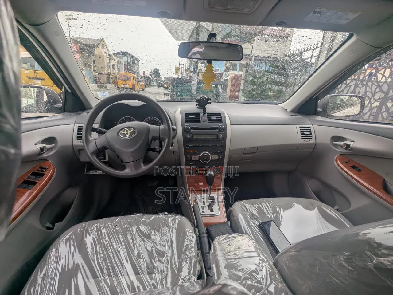 Toyota Corolla 2010 White