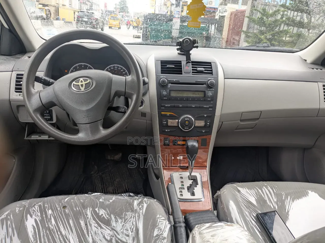 Toyota Corolla 2010 White