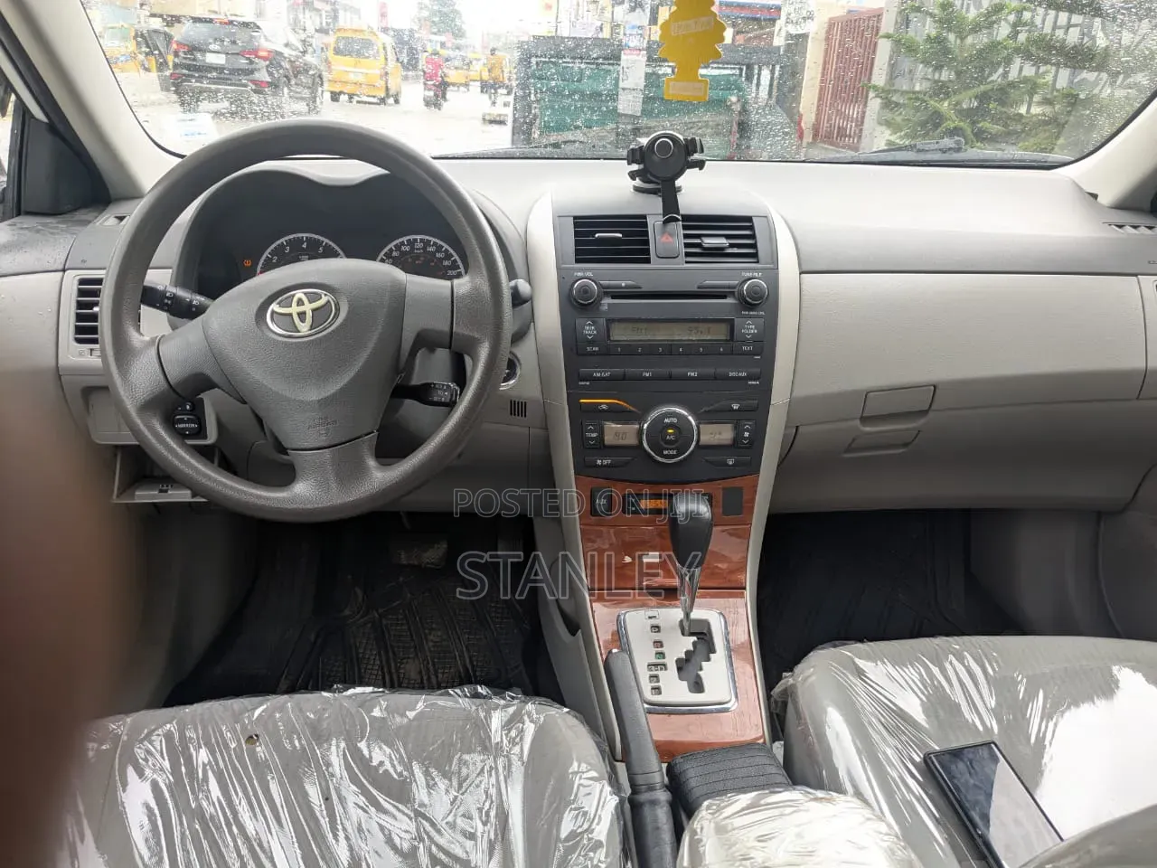 Toyota Corolla 2010 White
