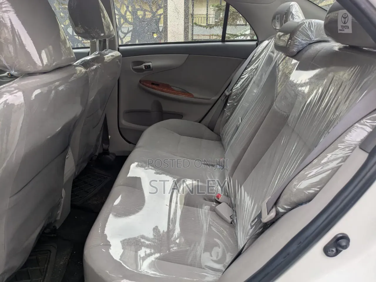 Toyota Corolla 2010 White