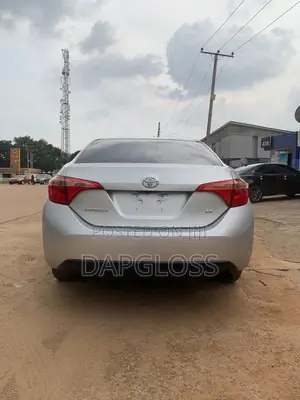 Toyota Corolla 2018 Silver