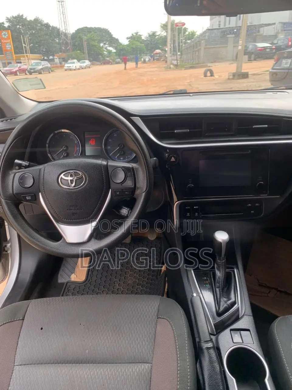 Toyota Corolla 2018 Silver