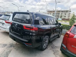 New Toyota Land Cruiser Prado 2026 Black
