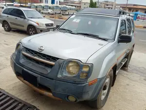 Nissan Xterra 2002 Silver