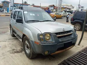 Nissan Xterra 2002 Silver