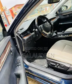 Lexus ES 2015 Blue