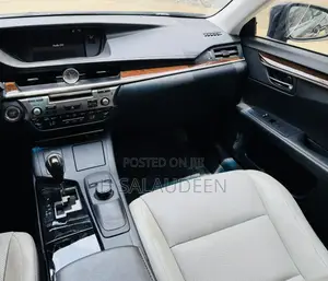 Lexus ES 2015 Blue