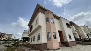 5bdrm Duplex in Paradise Estate, Life Camp for sale