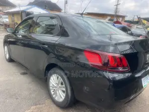 Peugeot 301 2018 Black