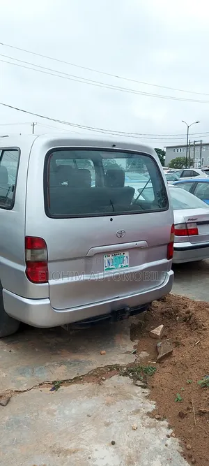 Toyota HiAce 2004 Silver