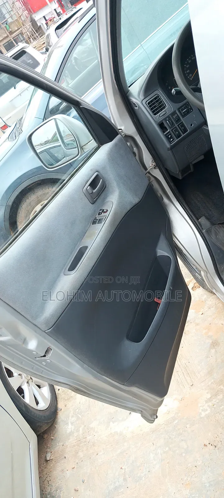 Toyota HiAce 2004 Silver
