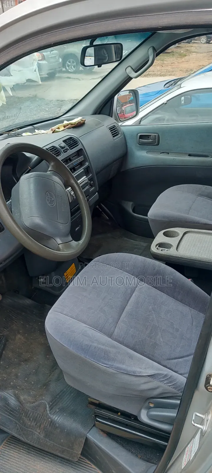 Toyota HiAce 2004 Silver