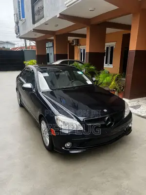 Mercedes-Benz C300 2010 Blue