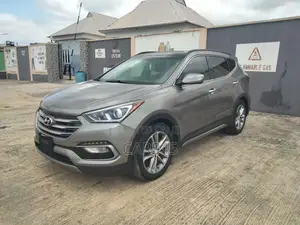 Hyundai Santa Fe 2018 Gray