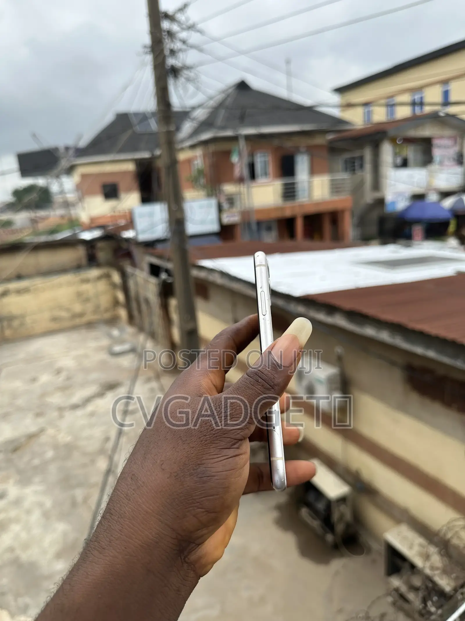 Apple iPhone 11 64 GB White