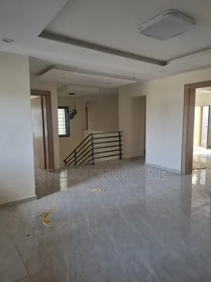 4bdrm Townhouse / Terrace in Mabushi for rent