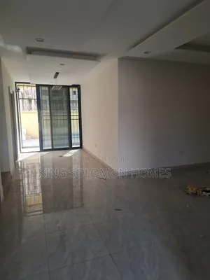 4bdrm Townhouse / Terrace in Mabushi for rent