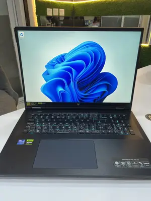 Laptop Acer Predator Helios 18 PH18-71 32GB Intel Core i7 SSD 2T