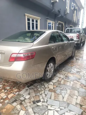 Toyota Camry 2008 Gold