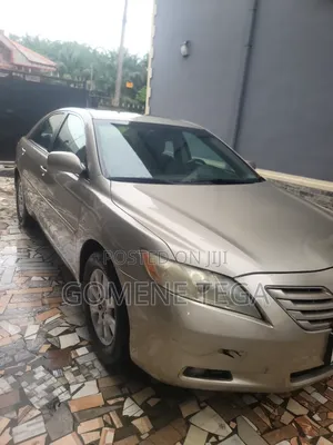 Toyota Camry 2008 Gold