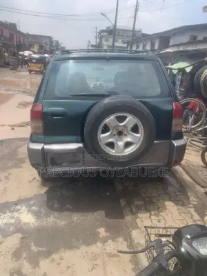 Toyota RAV4 2005 Green