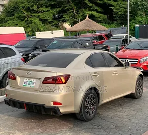 Lexus IS 2007 Gold