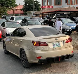 Lexus IS 2007 Gold