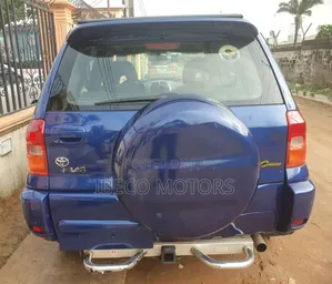 Toyota RAV4 1.8 2004 Blue