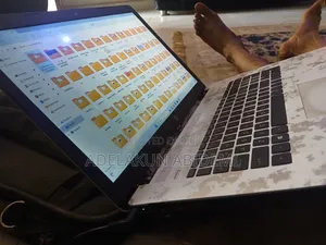 Laptop HP 1.5GB Intel Core i5 SSD 1T