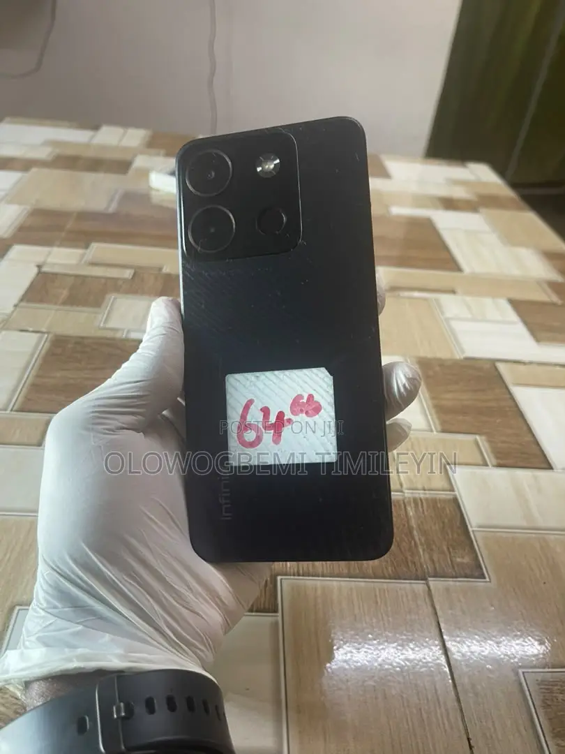 Infinix Smart 7 Plus 64 GB Black