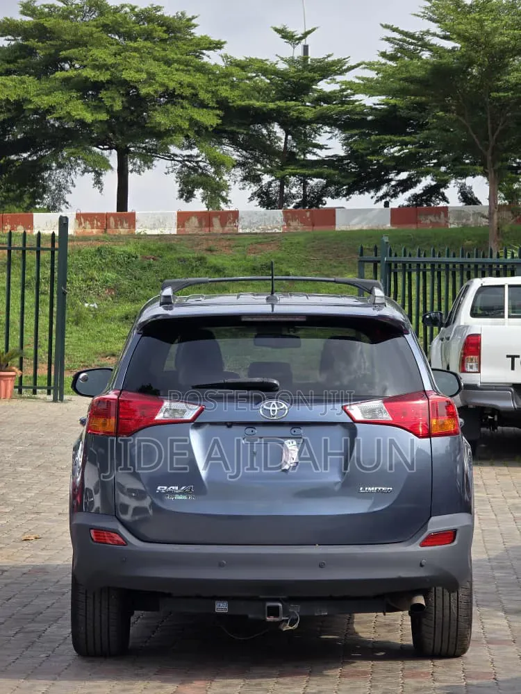 Toyota RAV4 2015 Blue