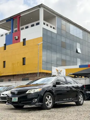 Toyota Camry SE V6 4dr Sedan (3.5L 6cyl 6A) 2012 Black