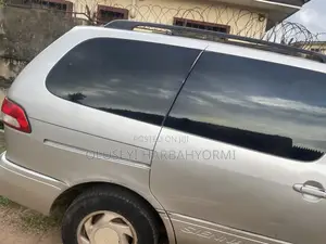 Toyota Sienna 2002 Gray