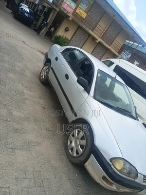 Toyota Avensis 2000 Silver