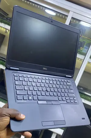 Laptop Dell Latitude 7450 8GB Intel Core i5 SSD 256GB