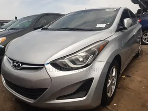 Hyundai Elantra 2015 Silver