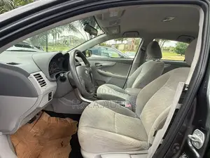 Toyota Corolla 2010 Gray