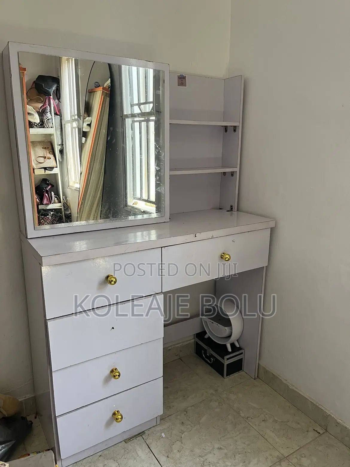 Vanity Table