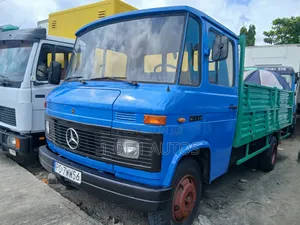 Mercedes Benz 6080