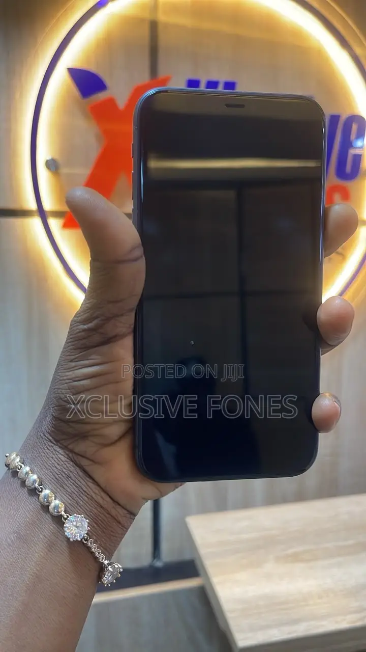 Apple iPhone 11 64 GB Black