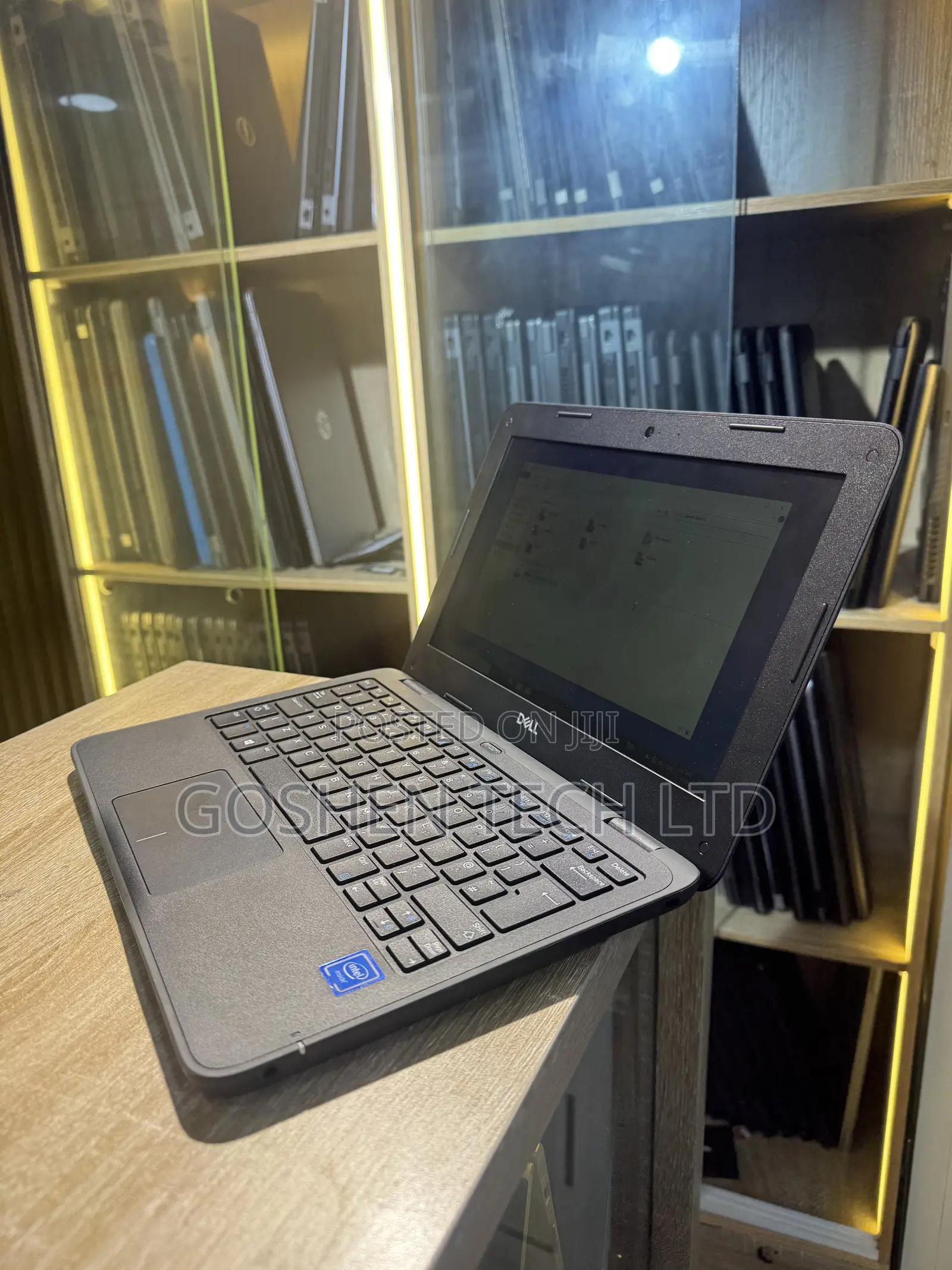 Laptop Dell Latitude 3190 4GB Intel Pentium eMMC 128GB